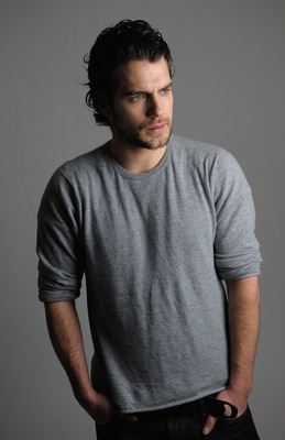 Henry Cavill Poster 2210109