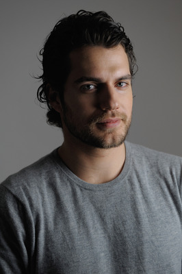 Henry Cavill Poster 2210111