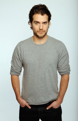 Henry Cavill Poster 2210120