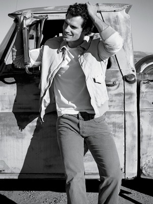 Henry Cavill Poster 2344607