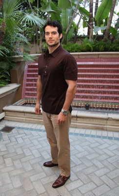 Henry Cavill Poster 2437146