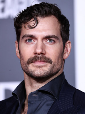 Henry Cavill Poster 2898847