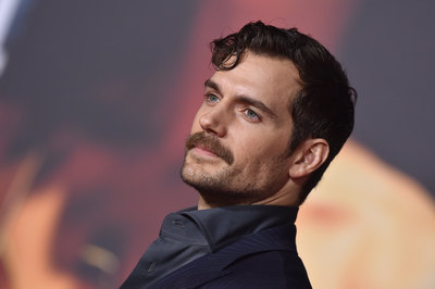 Henry Cavill Poster 2898875