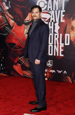 Henry Cavill Poster 2898880
