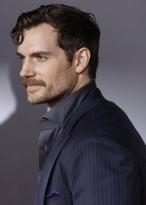 Henry Cavill Poster 2898895