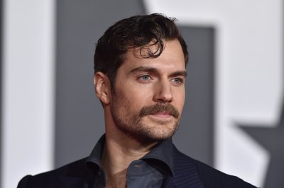 Henry Cavill Poster 2899065