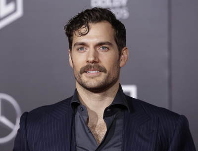 Henry Cavill Poster 2899066
