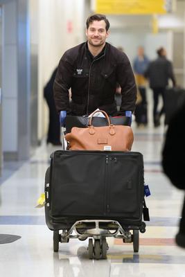 Henry Cavill Poster 2933733