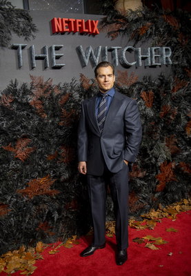 Henry Cavill Poster 3908825