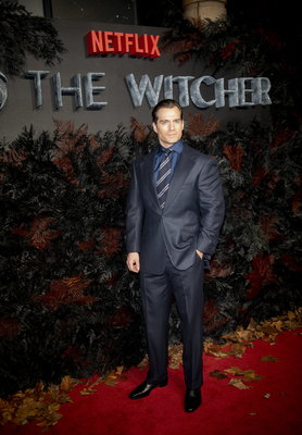 Henry Cavill Poster 3908864