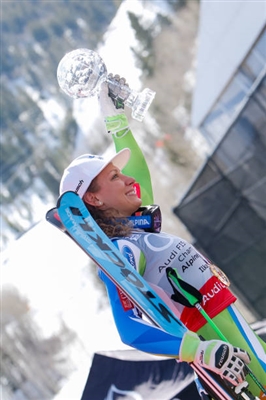 Ilka Stuhec Poster 3637621