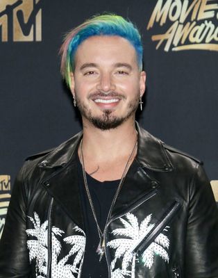 J Balvin Poster 3083471