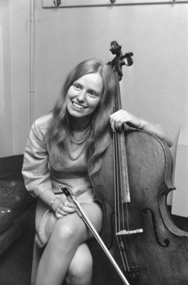 Jacqueline du Pre Poster 2521365