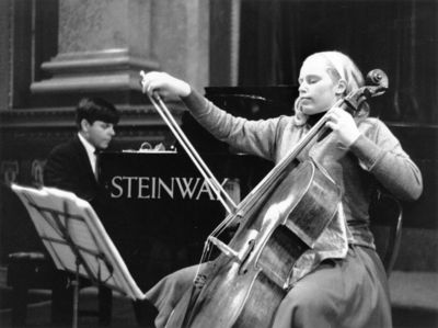 Jacqueline du Pre Poster 2521381