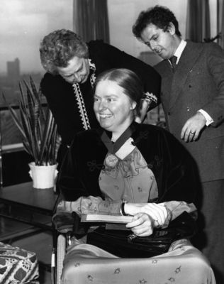 Jacqueline du Pre Poster 2521430