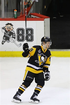 Jake Guentzel Poster 3556123