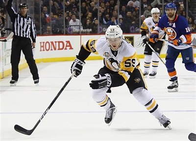 Jake Guentzel Poster 3556145