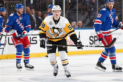 Jake Guentzel Poster 3556147