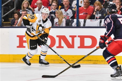 Jake Guentzel Poster 3556149