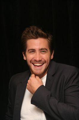 Jake Gyllenhaal Poster 2250233
