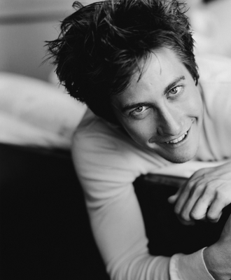 Jake Gyllenhaal Poster 2377634