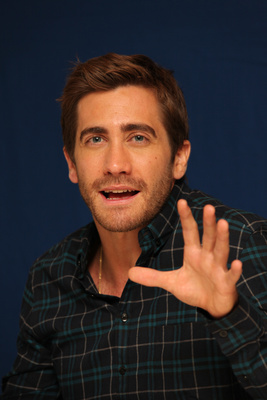 Jake Gyllenhaal Poster 2437136
