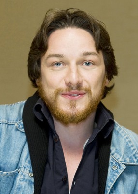 James McAvoy Poster 2251204