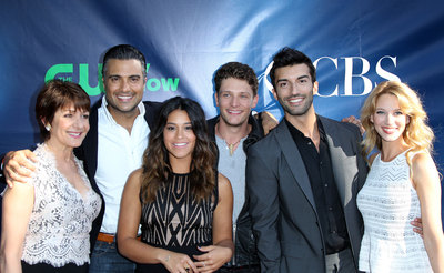 Jane The Virgin Cast Poster 3015638