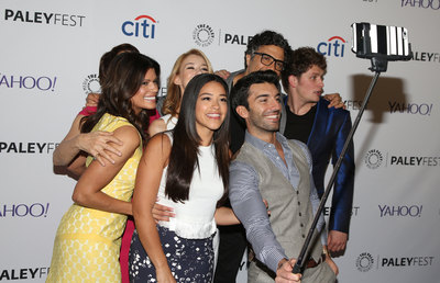 Jane The Virgin Cast Poster 3015646