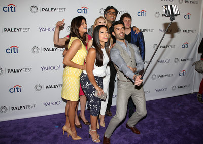 Jane The Virgin Cast Poster 3015653
