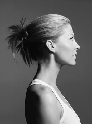 Jenna Elfman Poster 2052307