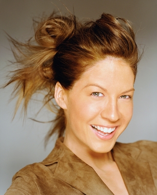 Jenna Elfman Poster 3817275