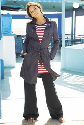 Jennifer Lamiraqui Poster 2047604