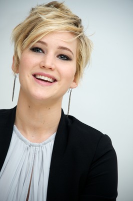 Jennifer Lawrence Poster 2430581