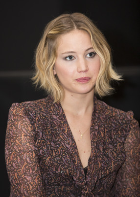Jennifer Lawrence Poster 2452082