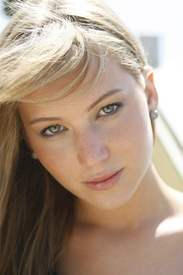 Jennifer Lawrence Poster 2527532