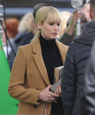 Jennifer Lawrence Poster 3082371