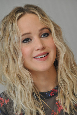 Jennifer Lawrence Poster 3208866