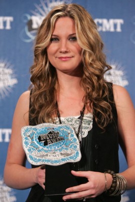 Jennifer Nettles Poster 1447353