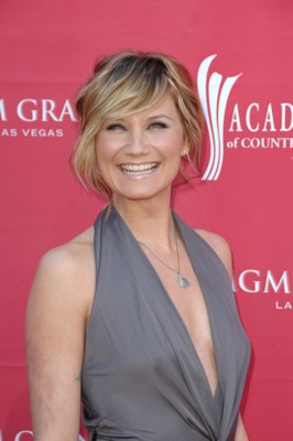 Jennifer Nettles Poster 1524869