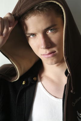 Jeremy Sumpter Poster 3266132