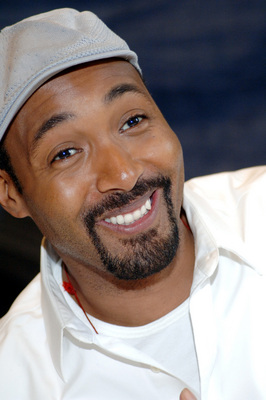 Jesse L. Martin Poster 2399294