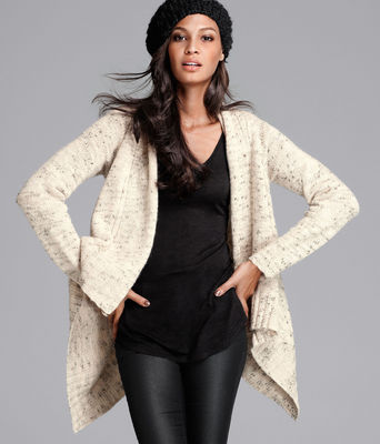 Joan Smalls Poster 2150972