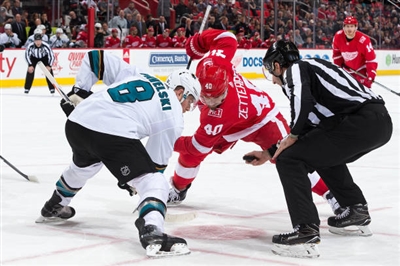 Joe Pavelski Poster 3537596