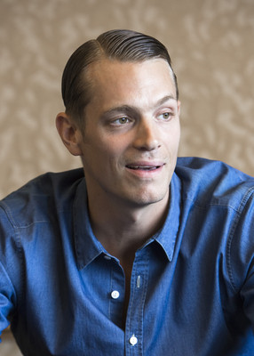 Joel Kinnaman Poster 2365101