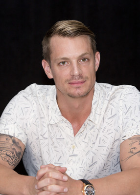 Joel Kinnaman Poster 2613536