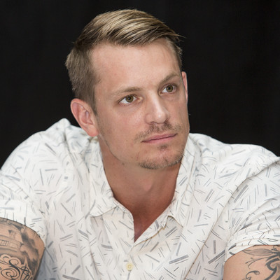 Joel Kinnaman Poster 2613537