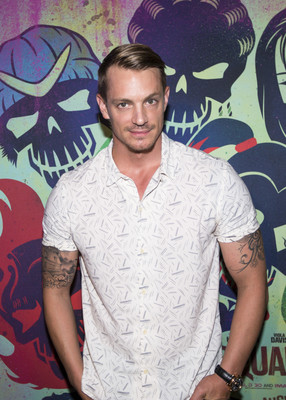 Joel Kinnaman Poster 2613540