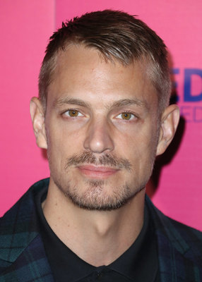 Joel Kinnaman Poster 2937014