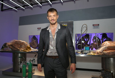 Joel Kinnaman Poster 2987621